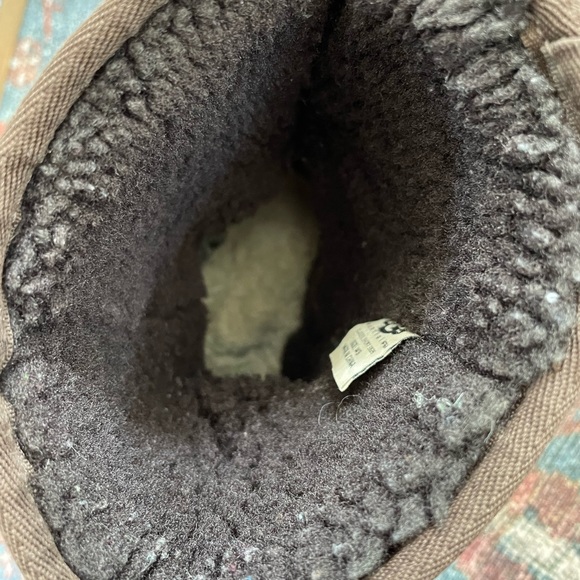 UGG Women's Classic Short Winter Boots - Picture 5 of 11